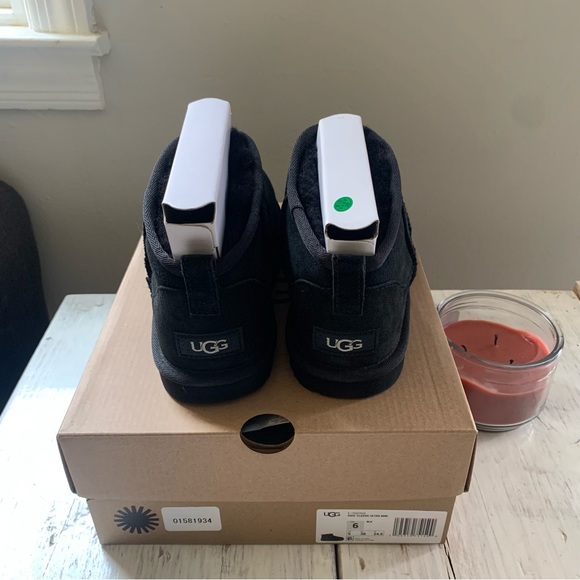 UGG Ultra Mini Classic Boot - Black - Picture 6 of 13
